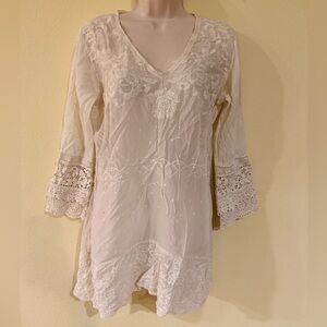 Johnny Was Cream tunic crochet sleeves no tag size small/medium